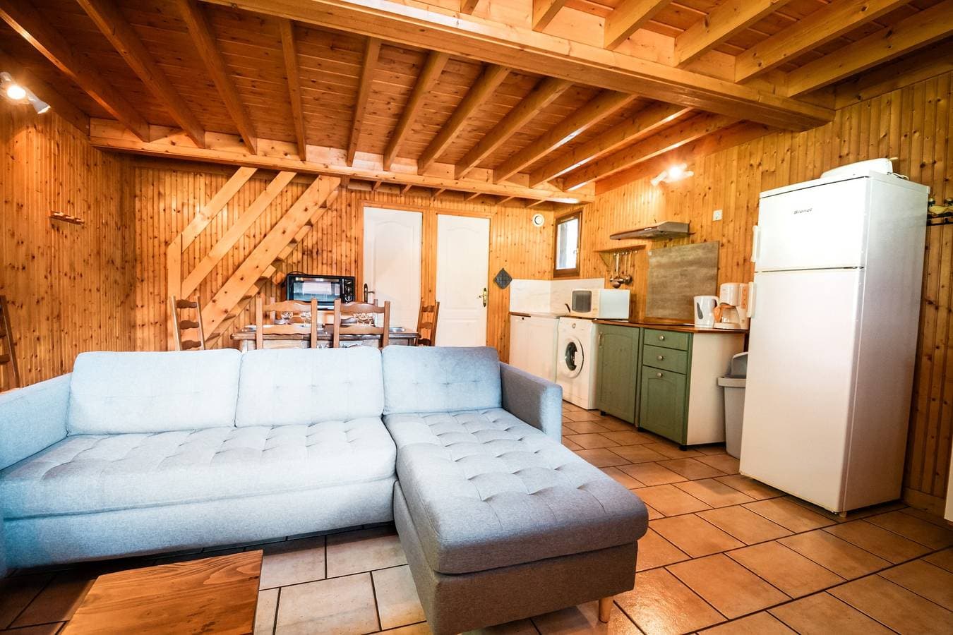 Foto 2 von 35: Chalet Noël des Champs für 8 Personen mit Gemeinschaftspool, Terrasse und WLAN