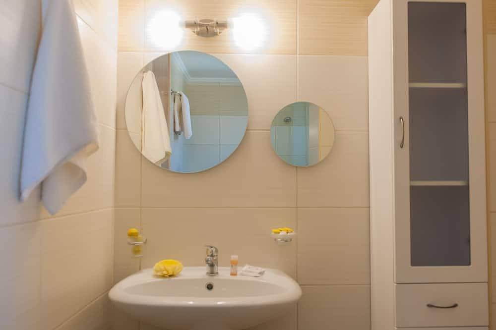Foto 8 von 30: Zweistöckige Villa mit Pool in einer entspannten Umgebung
