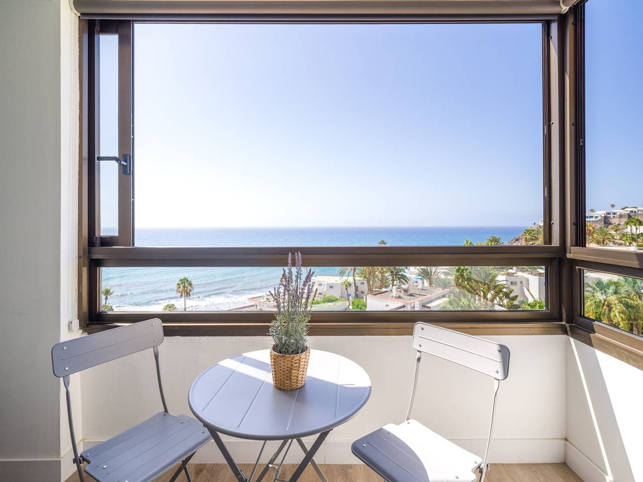 Modernes Refugium auf Gran Canaria mit Meerblick 1