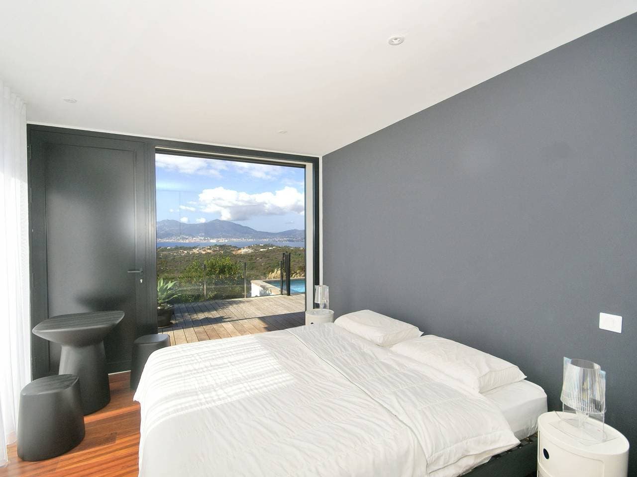 Foto 11 von 40: Sunset Villa mit Blick auf die Bucht