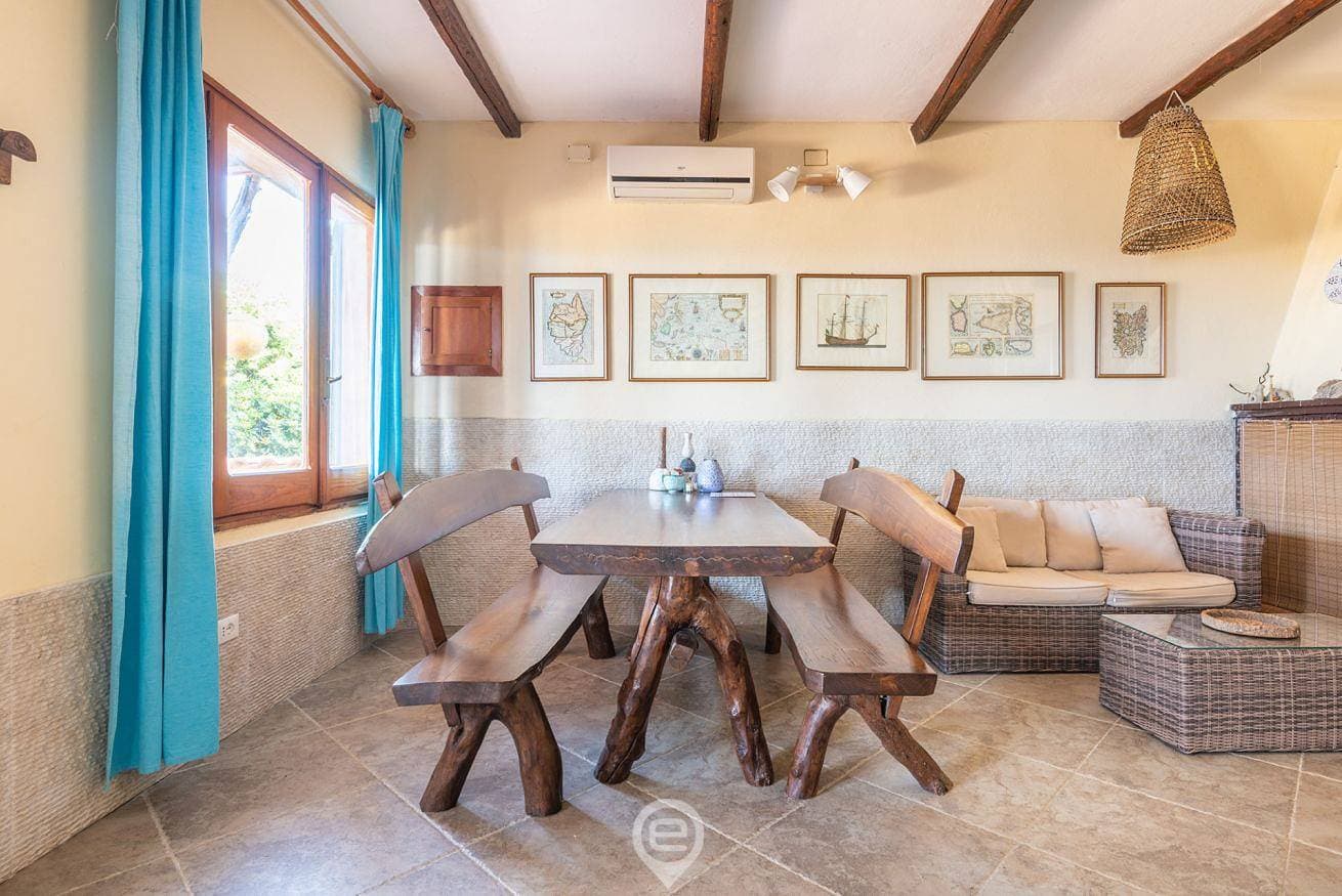 Foto 8 von 36: Ferienhaus für 6 Personen mit Balkon/Terrasse