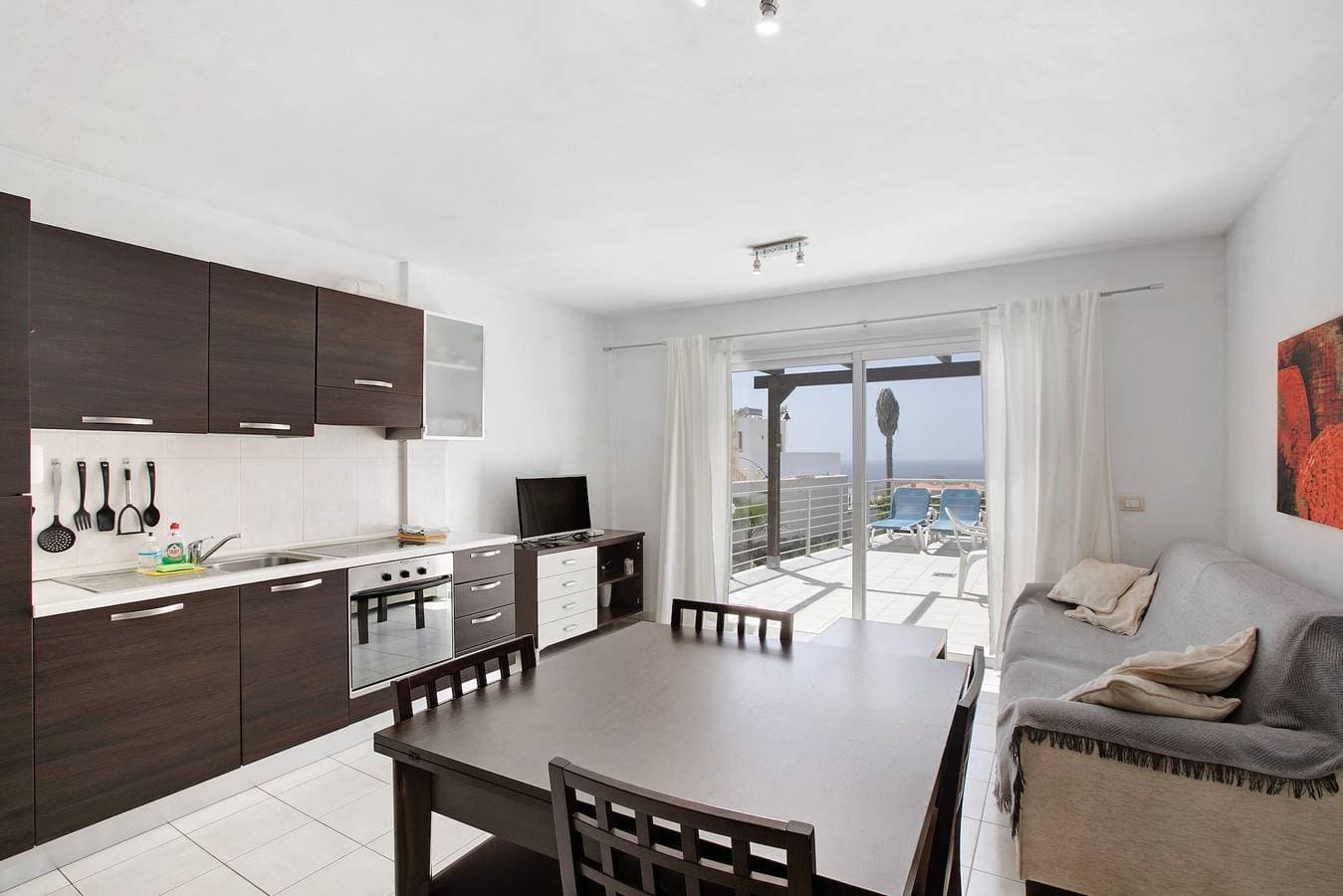 Foto 8 von 25: Ferienwohnung 'Tenerife Dúplex Callao' mit Meerblick, Gemeinschaftspool und WLAN