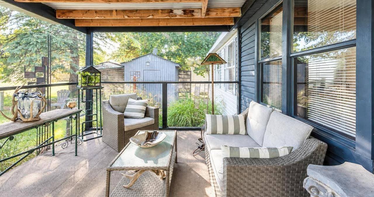 Corporate Retreat Cottage in the city 1