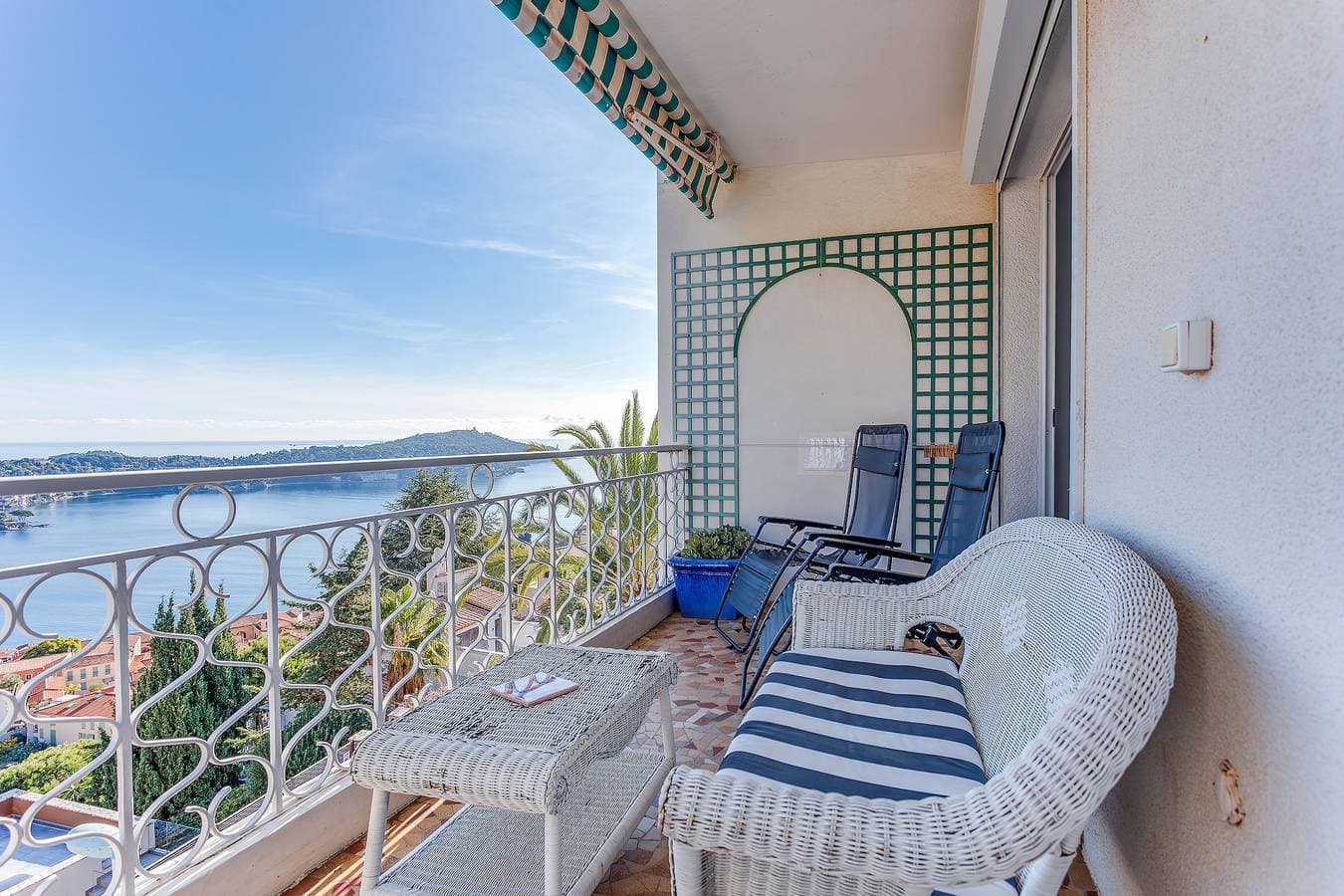 Foto 2 von 24: Terrace on the Bay 2 by Riviera Holiday Hom