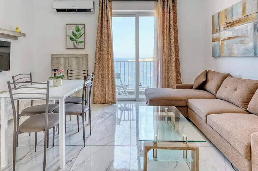 Foto 7 von 30: Seafront 1Br home w/private balcony & AC in Qawra