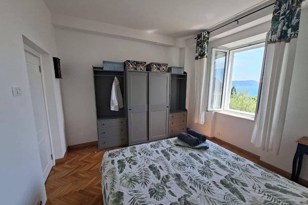 Foto 8 von 30: Charmante Retro-Wohnung mit Meerblick – strandnah im historischen Herceg-Novi