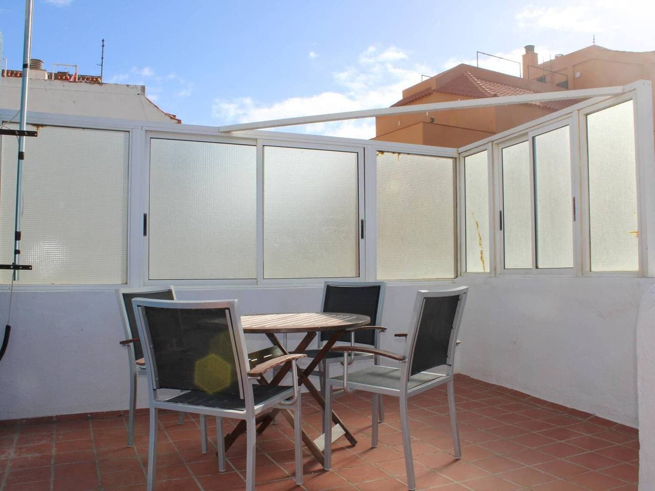 Foto 6 von 38: Ferienwohnung für 8 Personen mit Balkon