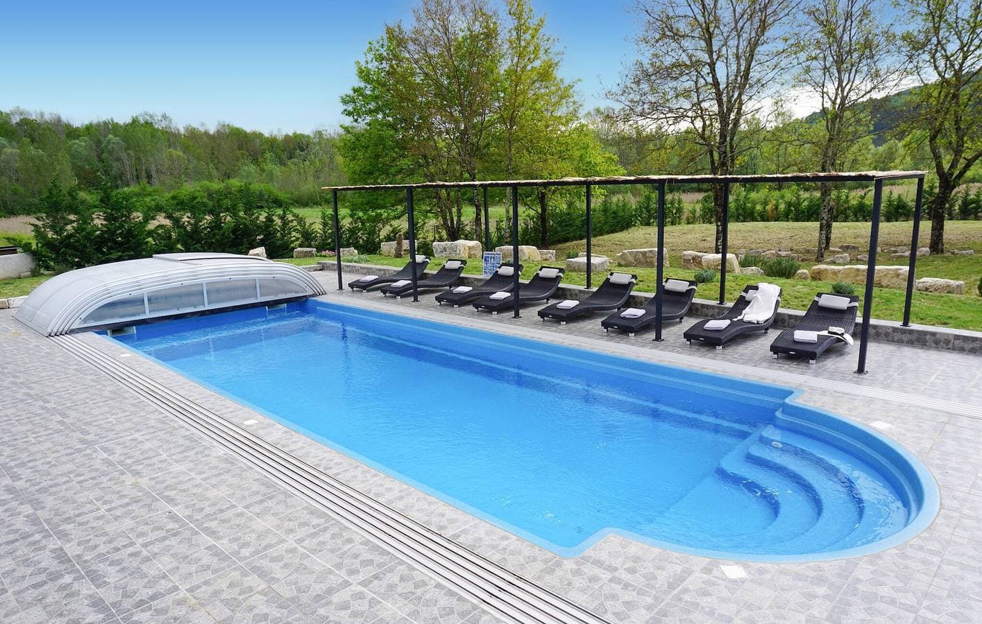 Foto 12 von 54: Geräumige Ferienwohnung mit Pool und WLAN, in der Nähe des Restaurants „Konoba Dolina“