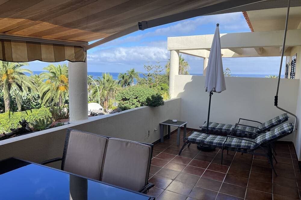 Sonniges Terrassenapartment direkt am Meer mit Traumblick 1