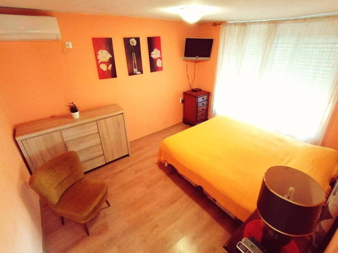Foto 8 von 37: One-Bedroom Apartment