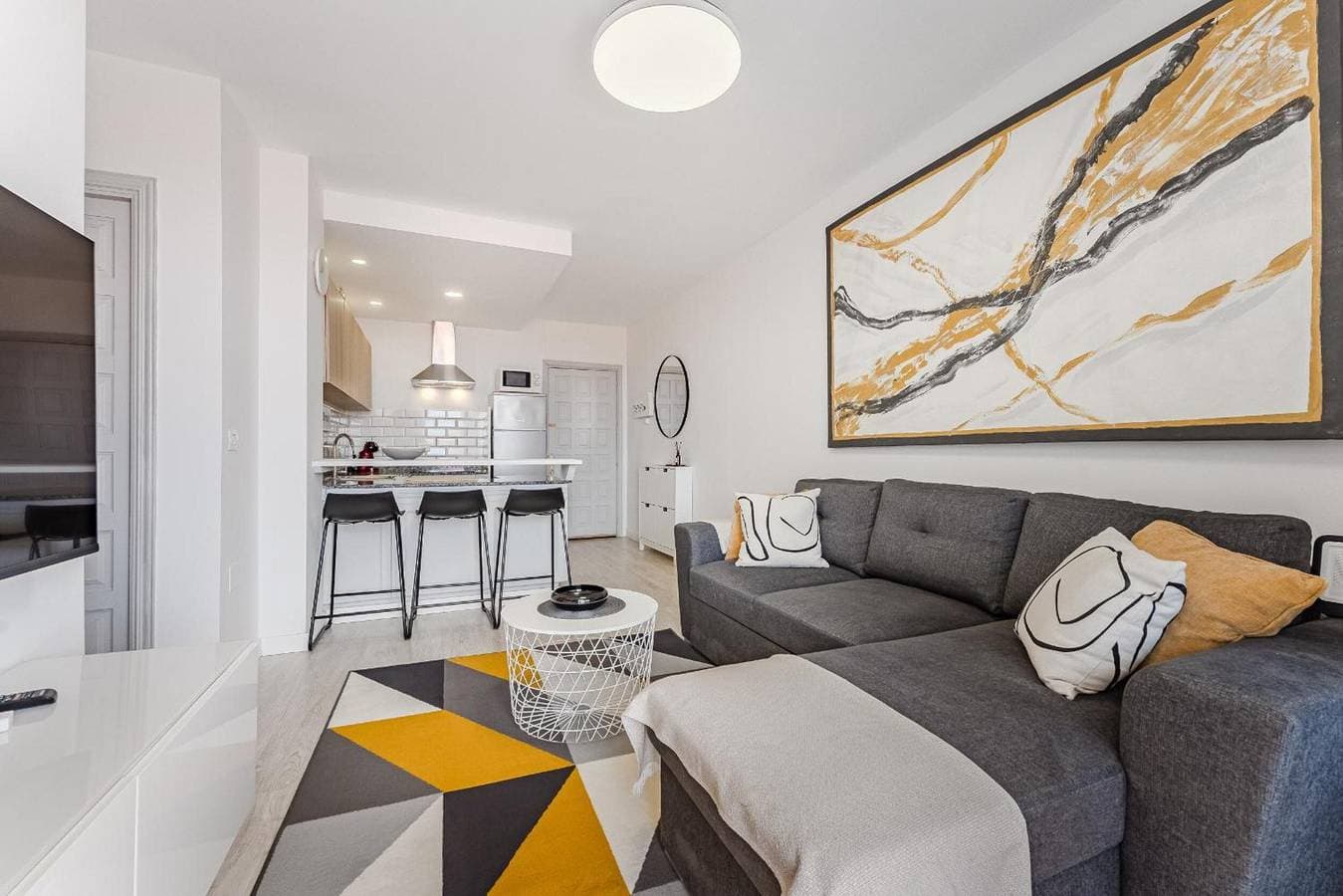 Foto 13 von 15: Ferienwohnung 'Drilasol 1 Bed' mit Gemeinschaftspool, Balkon und WLAN