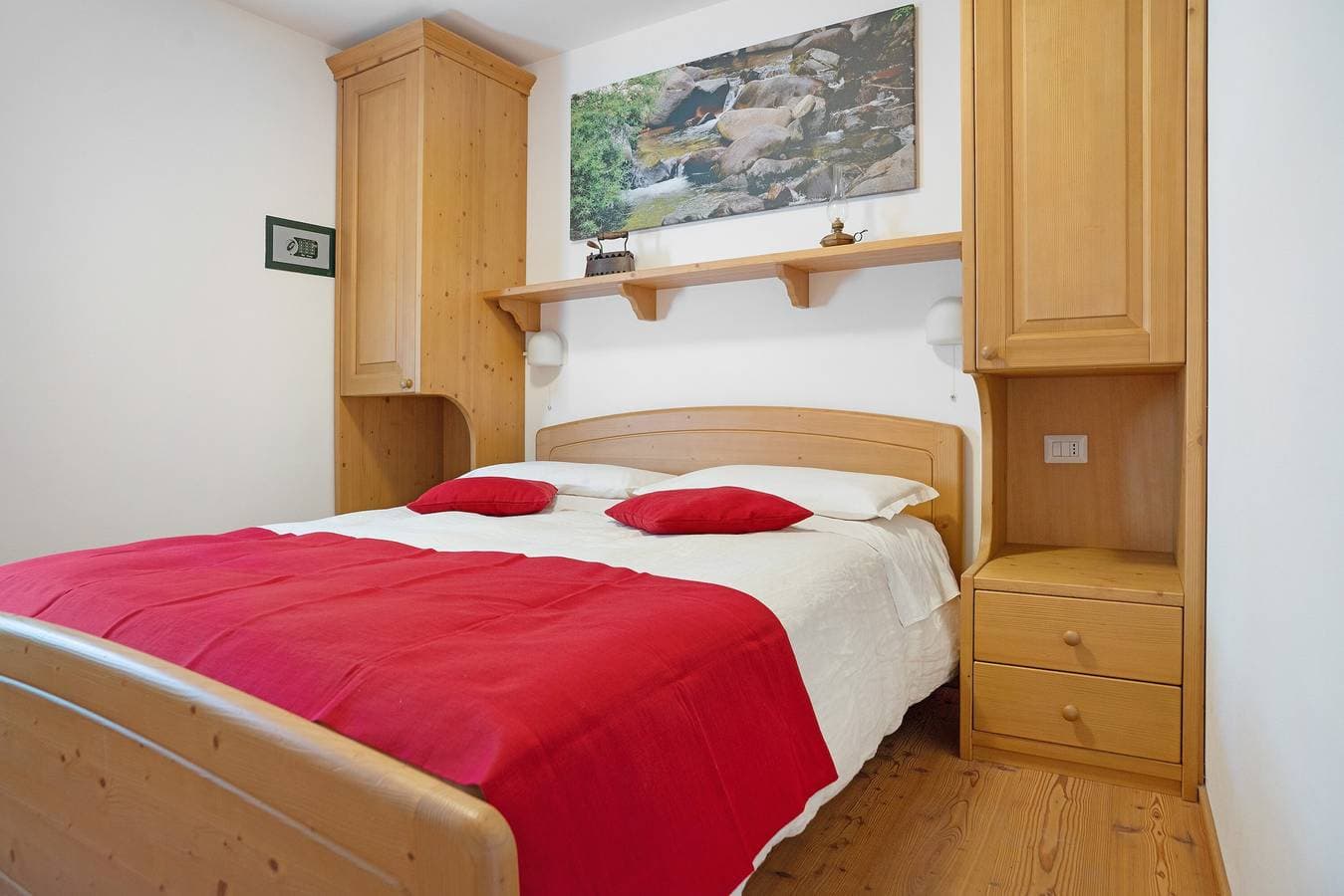 Foto 3 von 30: Zimmer 'La Gemma-stanza Dell'acqua' mit Bergblick, Gemeinschaftsgarten und Wi-Fi