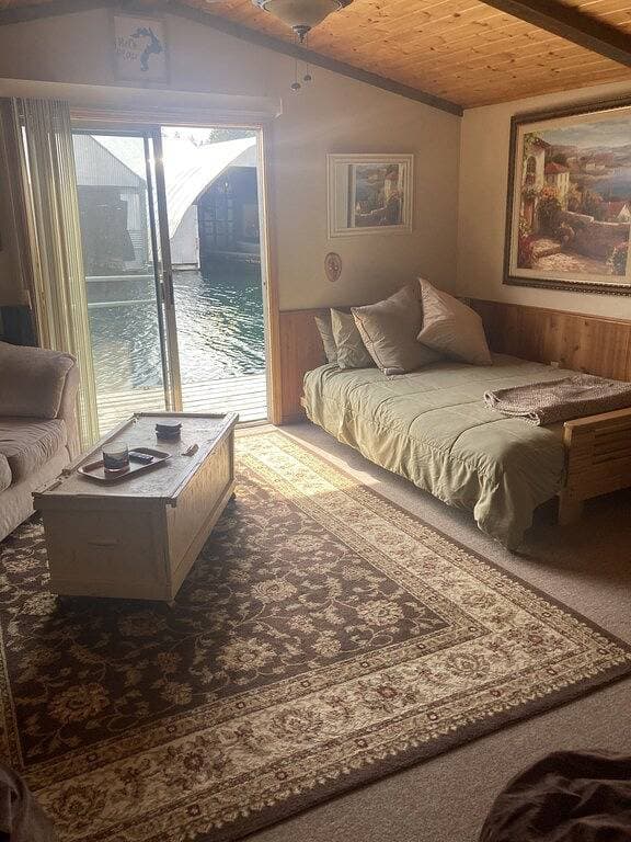Foto 13 von 16: Cozy Float House in Bayview Idaho