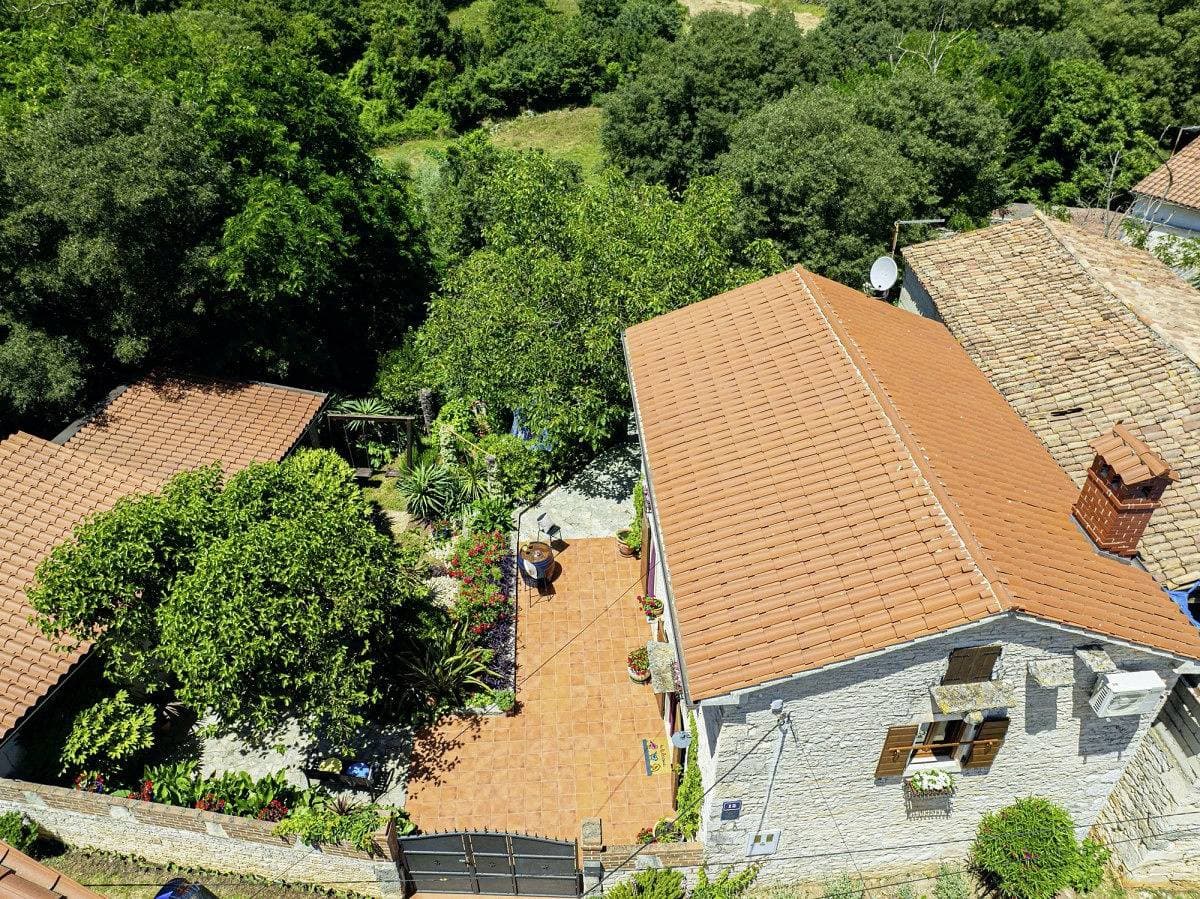 Foto 4 von 48: Ferienhaus Luca * Garten, überdachte Terrasse, Grillkamin, WLAN