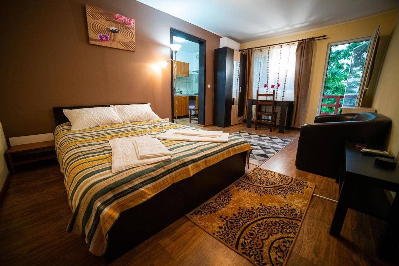Buget B&B 1