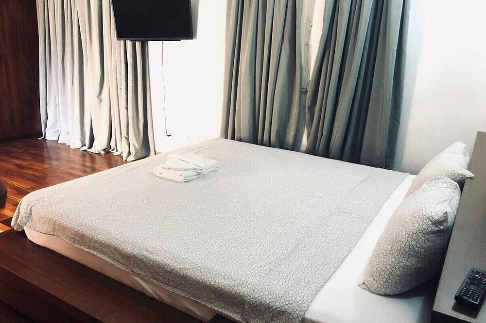 Foto 7 von 30: Private rooftop terrace + BBQ + Prime location!