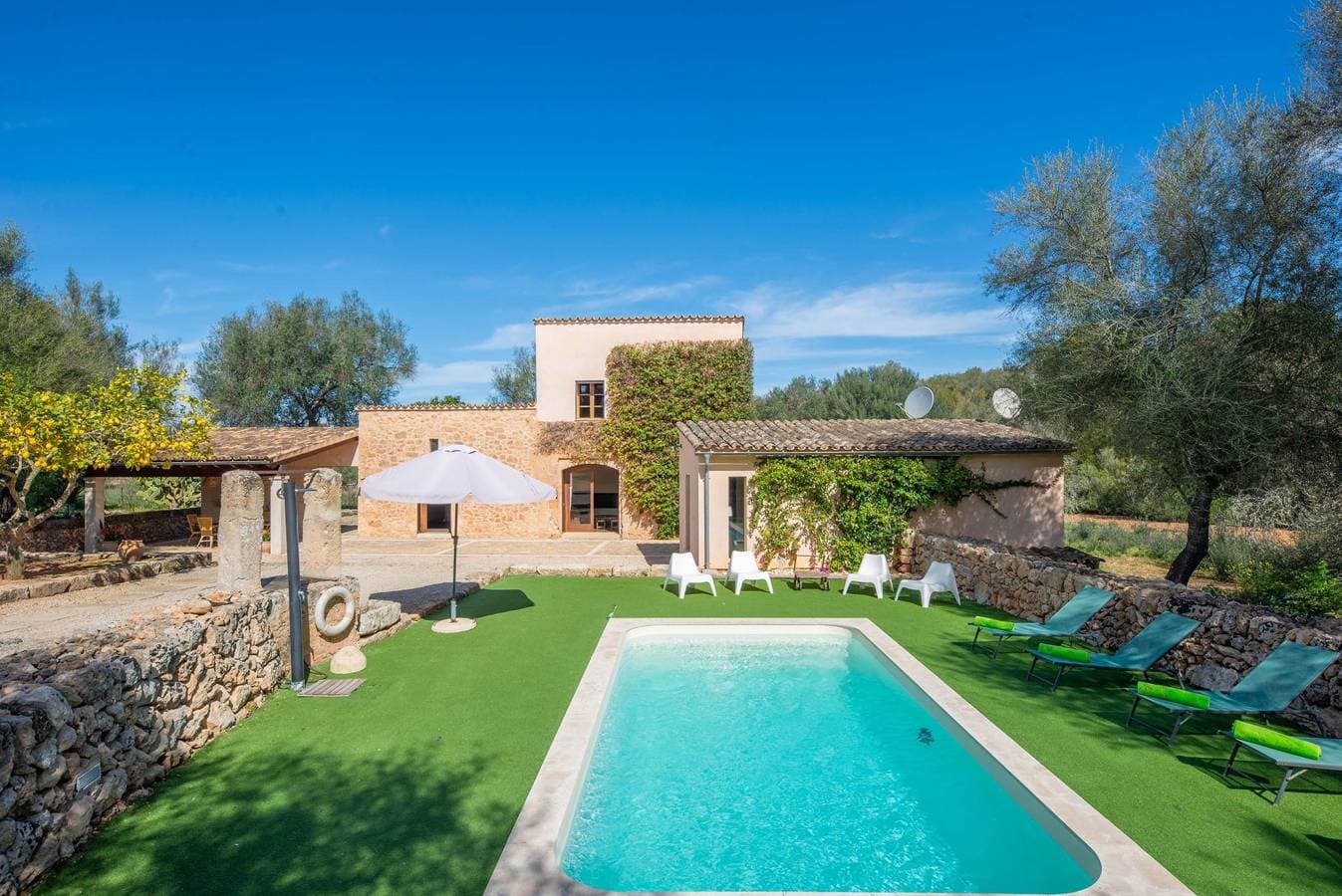 Foto 3 von 47: Can Pere Rapinya - Authentisches, mallorquinisches Landhaus mit privatem Pool. WiFi gratis