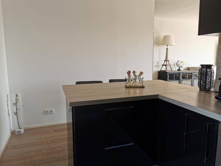 Foto 5 von 45: Two-Bedroom Apartment