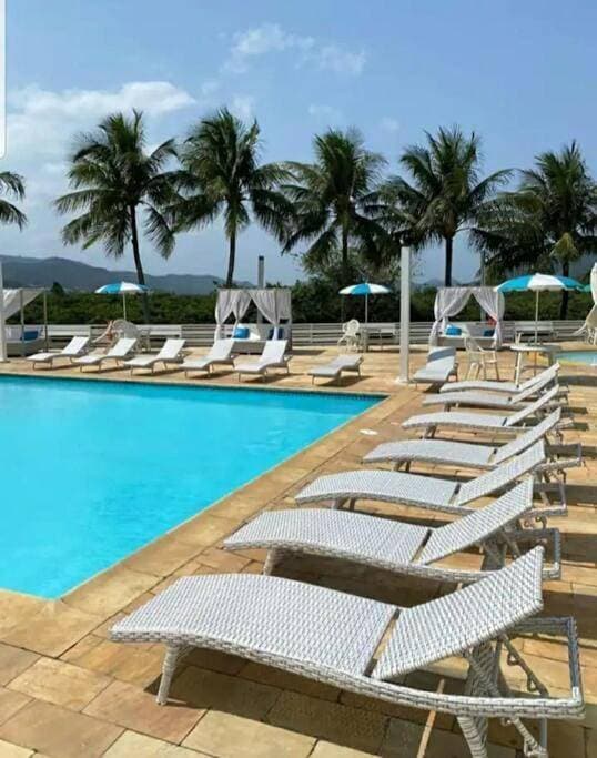 Flat com vista mar praia Camboinhas 1