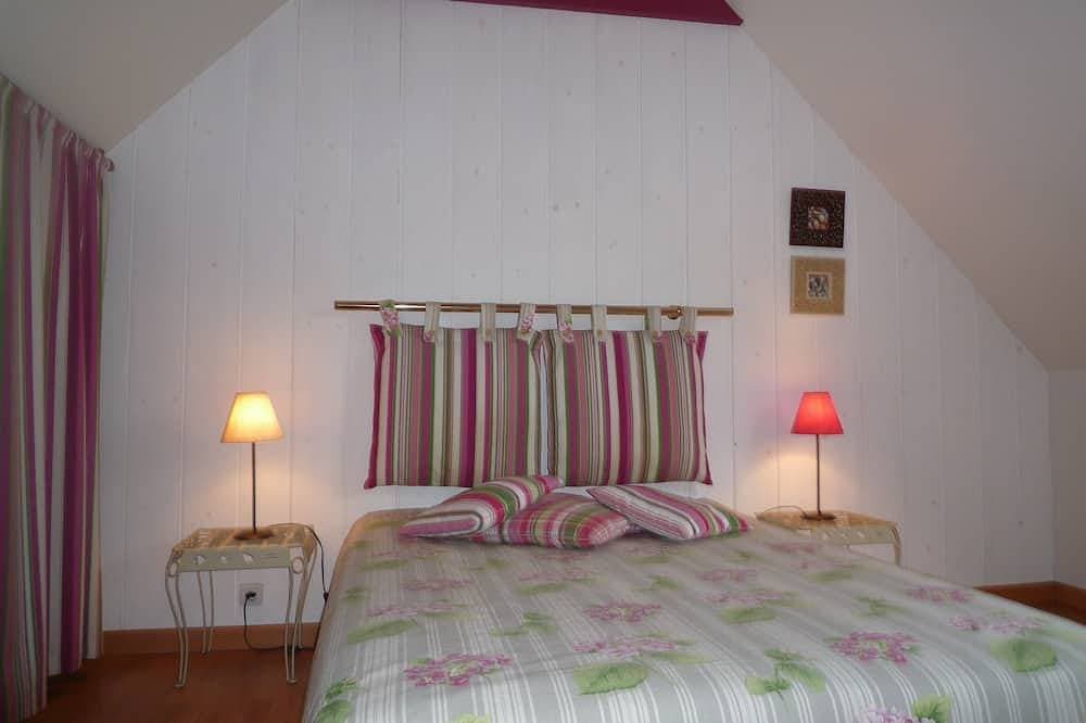 Foto 2 von 30: Typisches bretonisches Haus in 0.50m Entfernung vom Strand mit Meerblick und Batz im Obergeschoss.