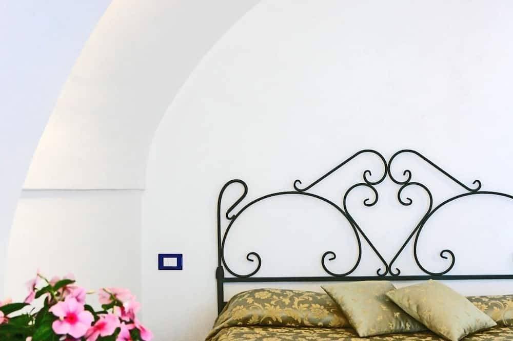 Foto 4 von 30: Romantische Amalfi Villa Amalfi Mit herrlichem Meerblick, Garten, Parkplatz auf Anfrage