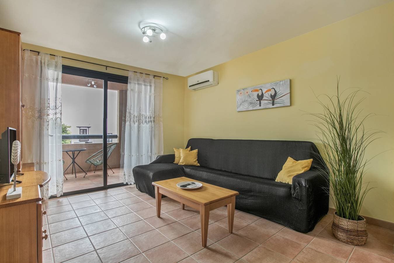 Foto 4 von 31: Ferienwohnung 'Palm Serenity' mit Gemeinschaftspool, WLAN und Klimaanlage