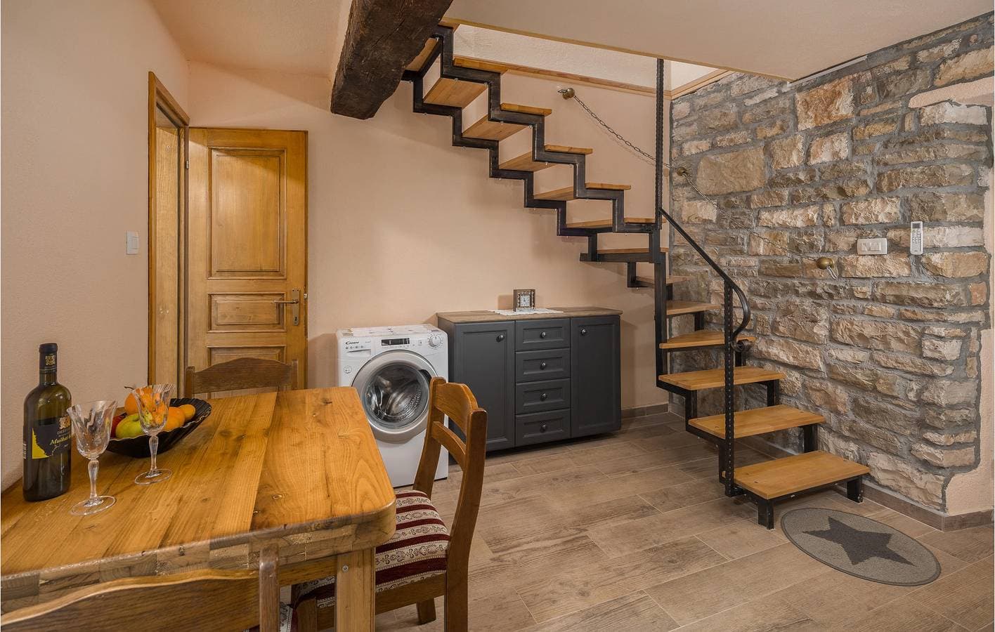 Foto 4 von 15: Ferienwohnung mit Panoramablick, WLAN und Terrasse in der Nähe von Grožnjan