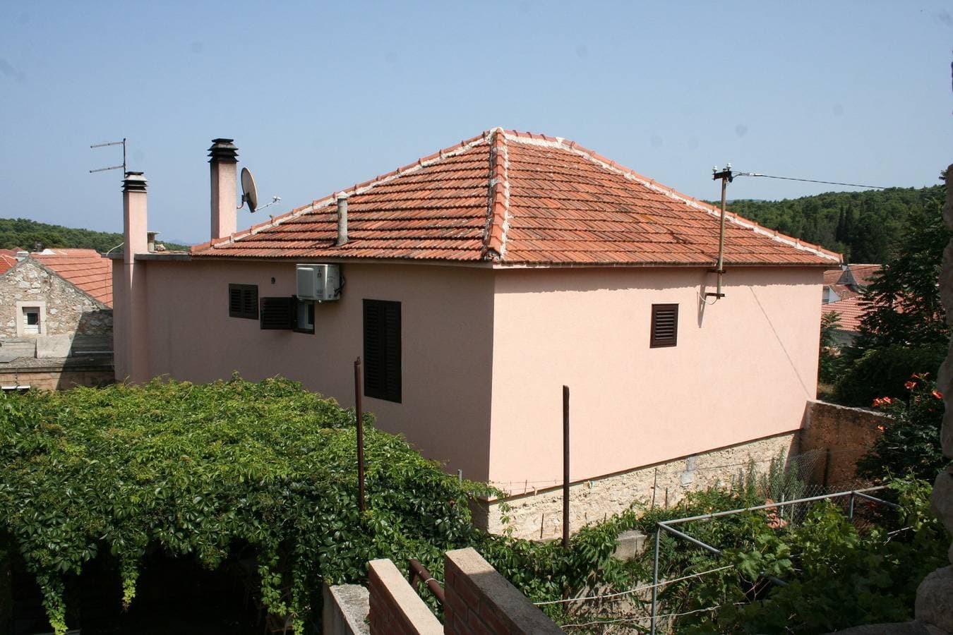 Foto 2 von 19: Zimmer mit Terrasse Vrboska, Hvar S-4600-b