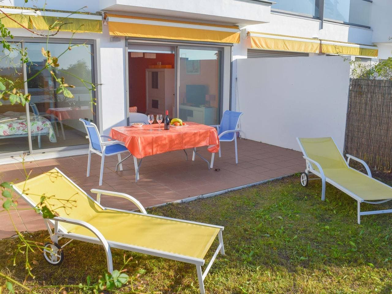 Moderne Ferienwohnung in Wohnanlage mit Gemeinschaftspool 1
