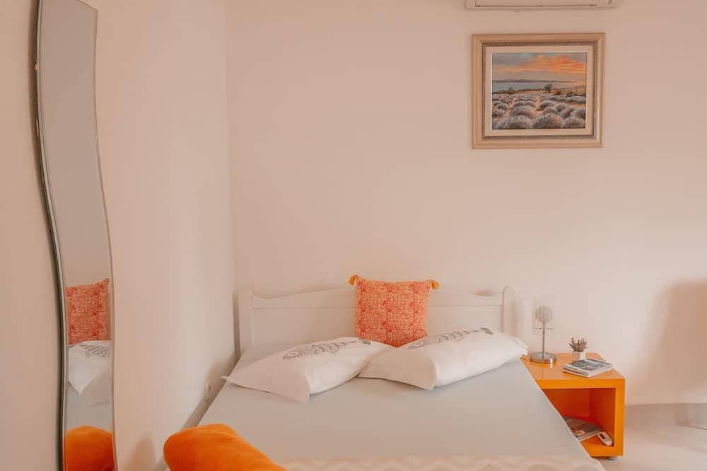 Foto 2 von 30: Cute studio apartment for 2 with pool