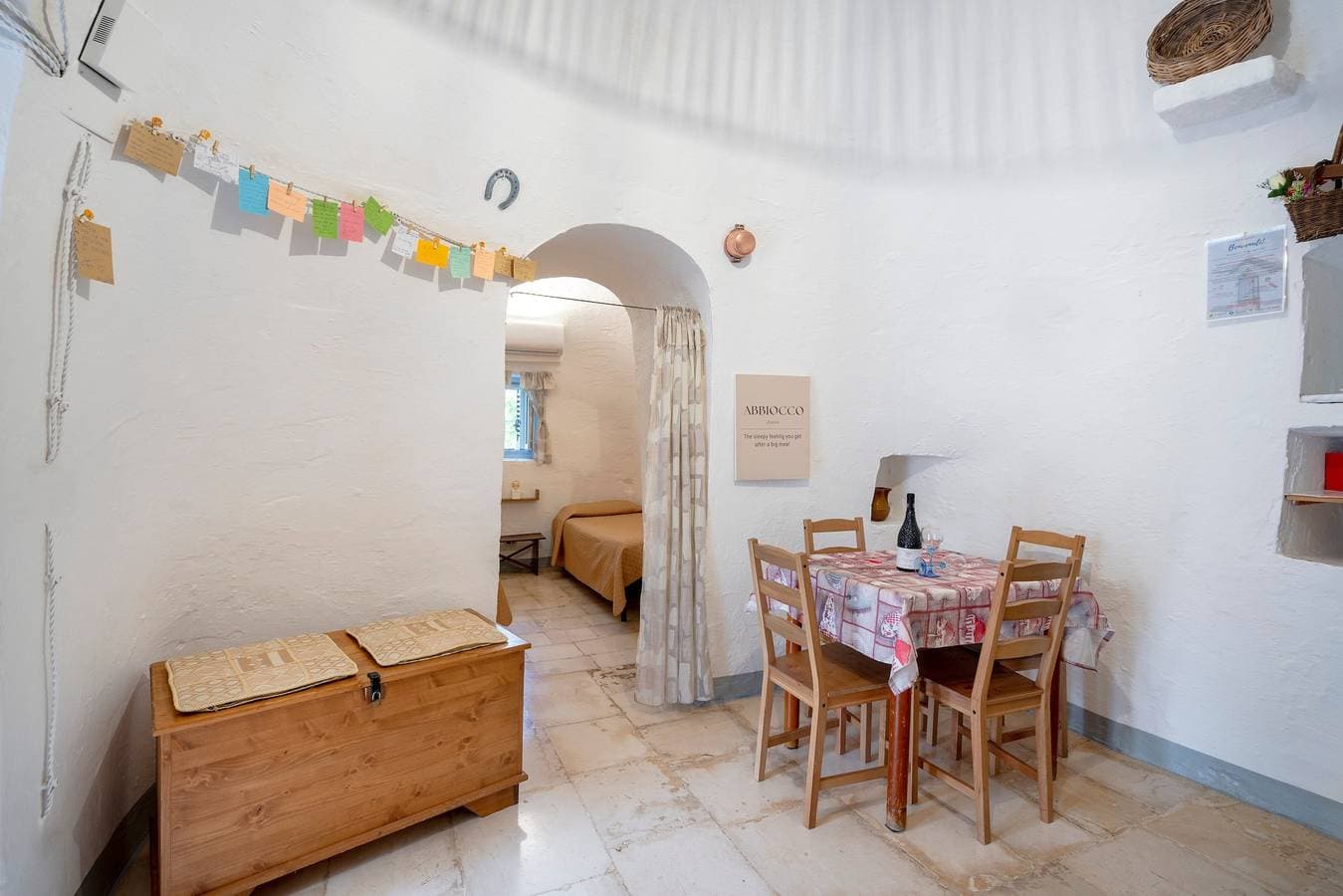 Foto 8 von 23: Trullo 'Negli Ulivi' mit privater Terrasse, WLAN und Klimaanlage