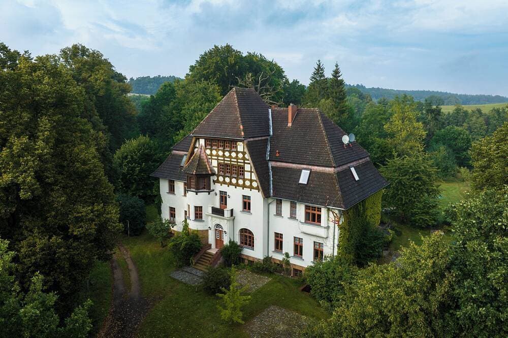 Landhausvilla mit 3 Ferienwohnungen und Sauna für Familien und Freunde 1