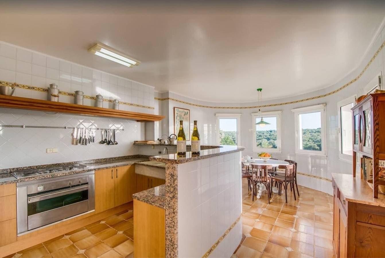 Foto 12 von 33: "Algueret" in Meeresnähe mit Meerblick, Pool, WLAN, Klimaanlage, Terrasse und Garten; Parkplatz