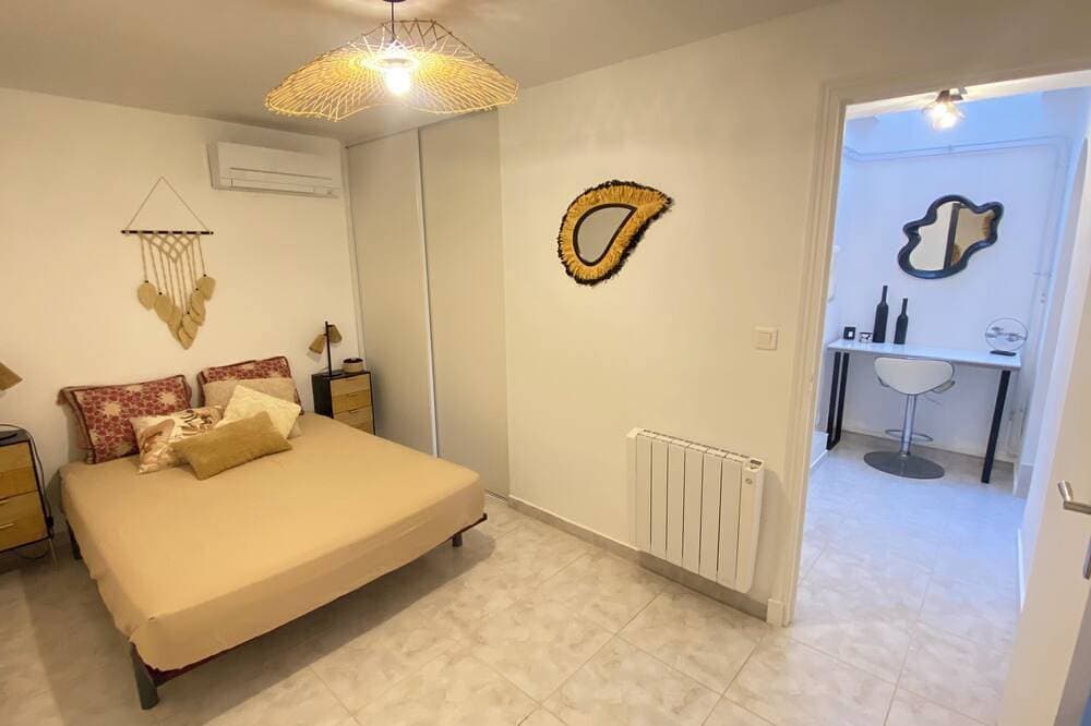 Foto 8 von 30: La Mer Veille - Terrace with sea view. Pets welcome!