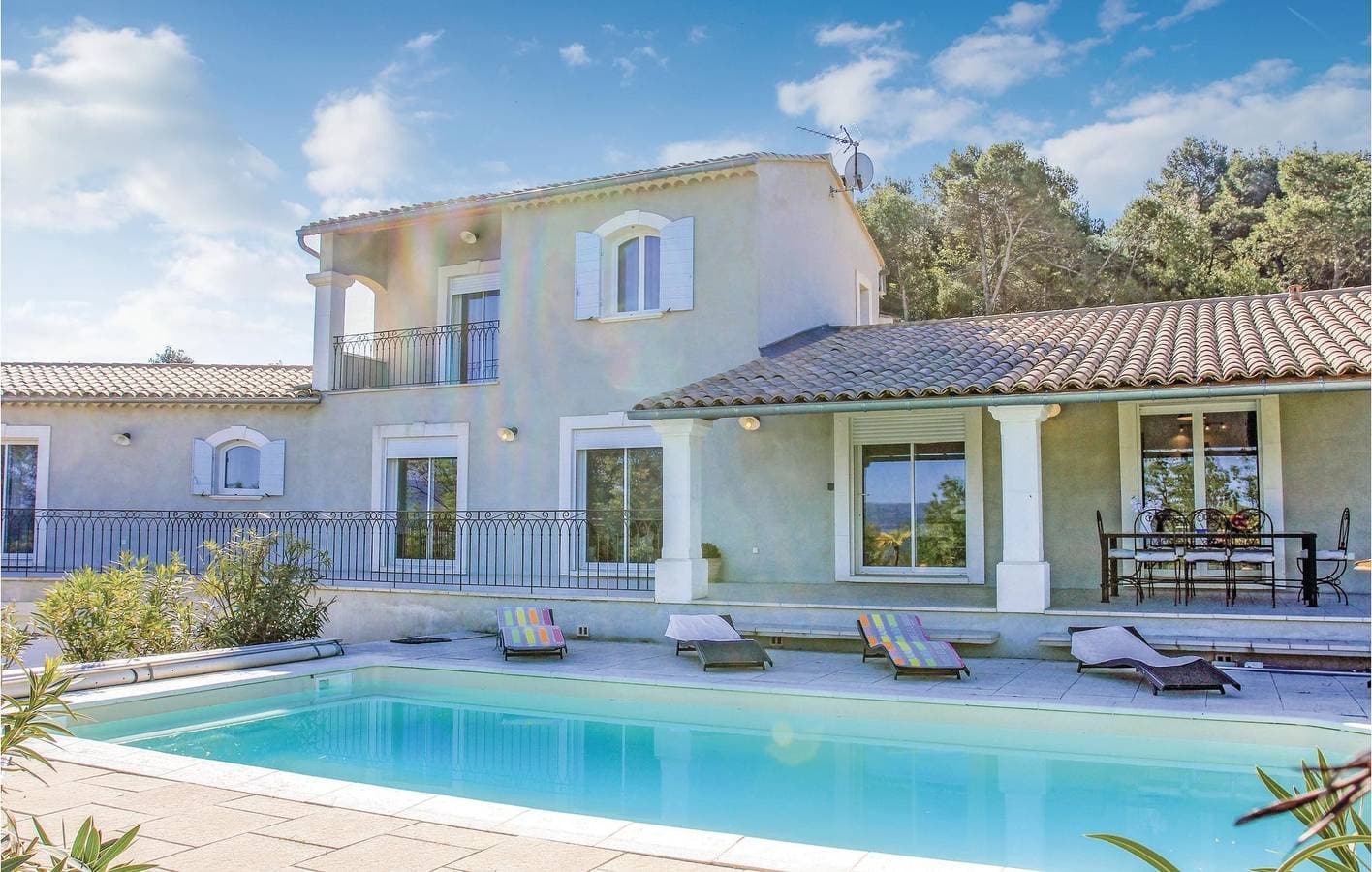 Apartment mit Bergblick, Parkplatz, Pool und WiFi 1