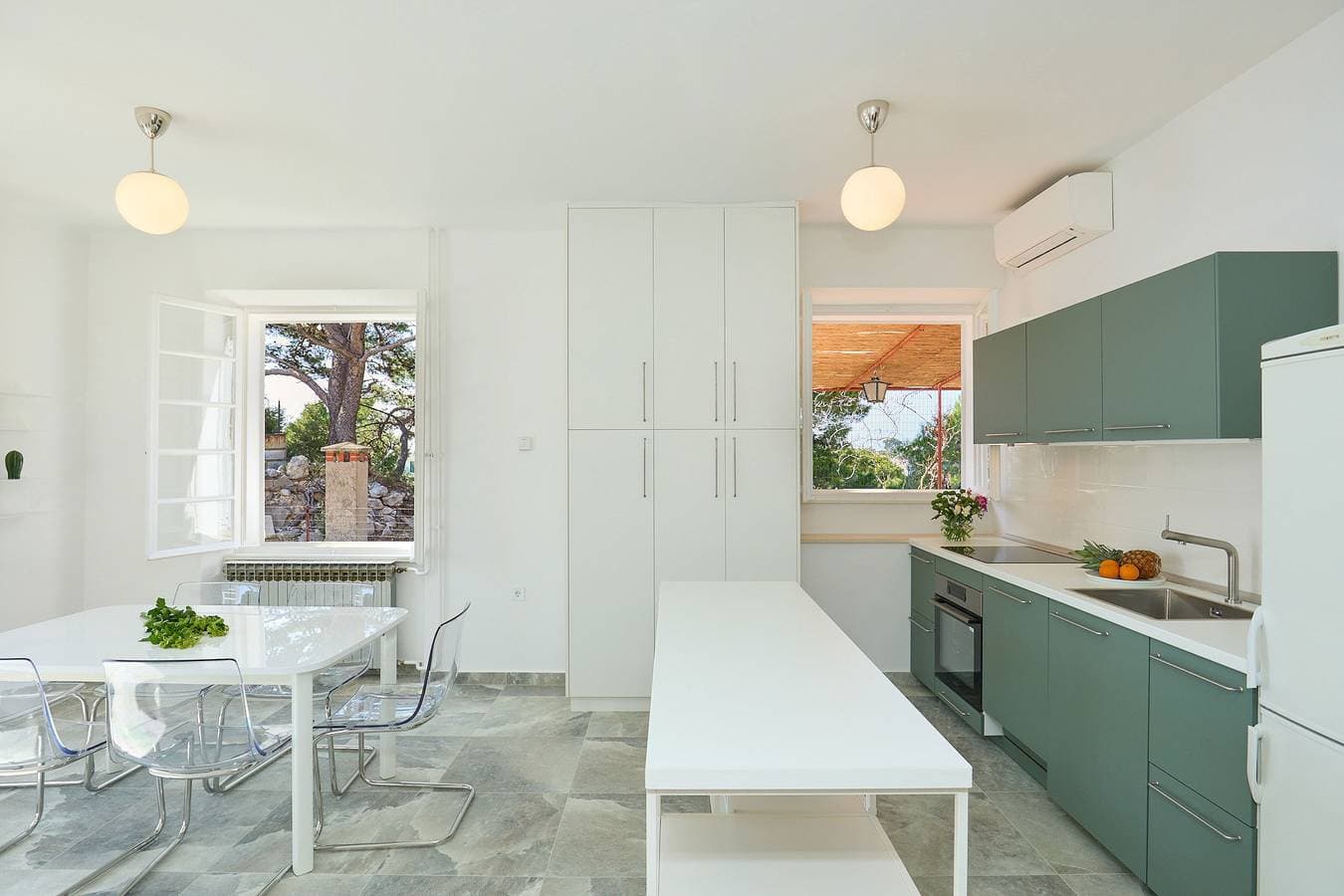 Foto 8 von 34: Ferienwohnung für 6 Personen mit Balkon