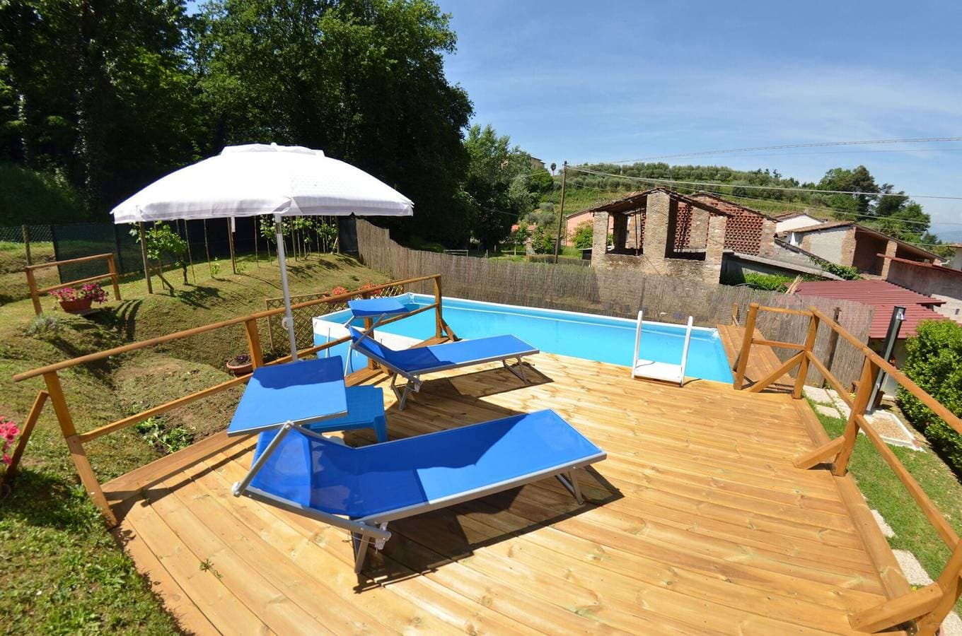 Foto 1 von 33: Ferienhaus für 2 Personen mit Pool