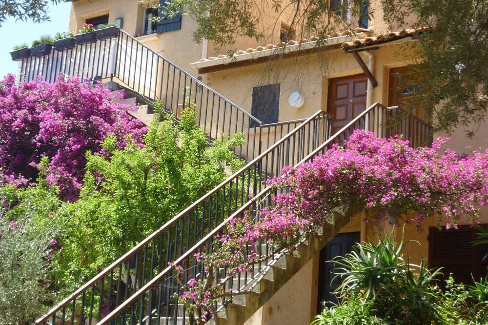 Foto 8 von 15: F3 duplex with loggia beach 3 min walk, panoramic sunset view