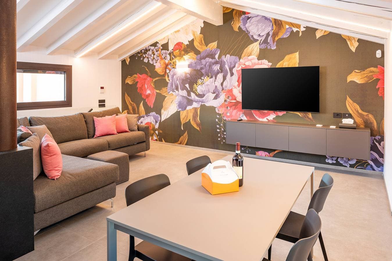 612A Blumen Apartment 1