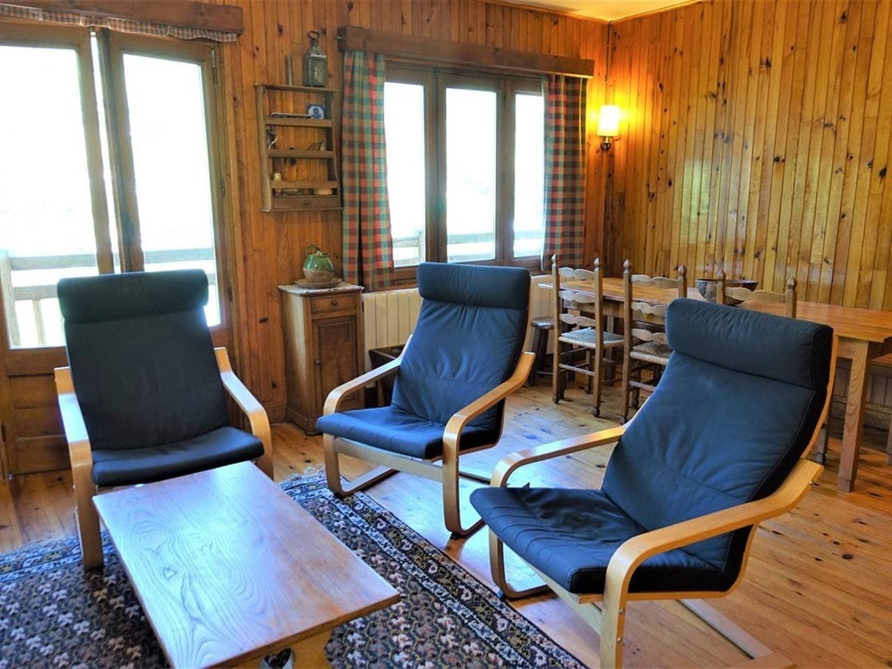Foto 11 von 12: Chalet mit 4 Zimmern für 6 Pers., nahe Dorf, Terrasse, Skidepot