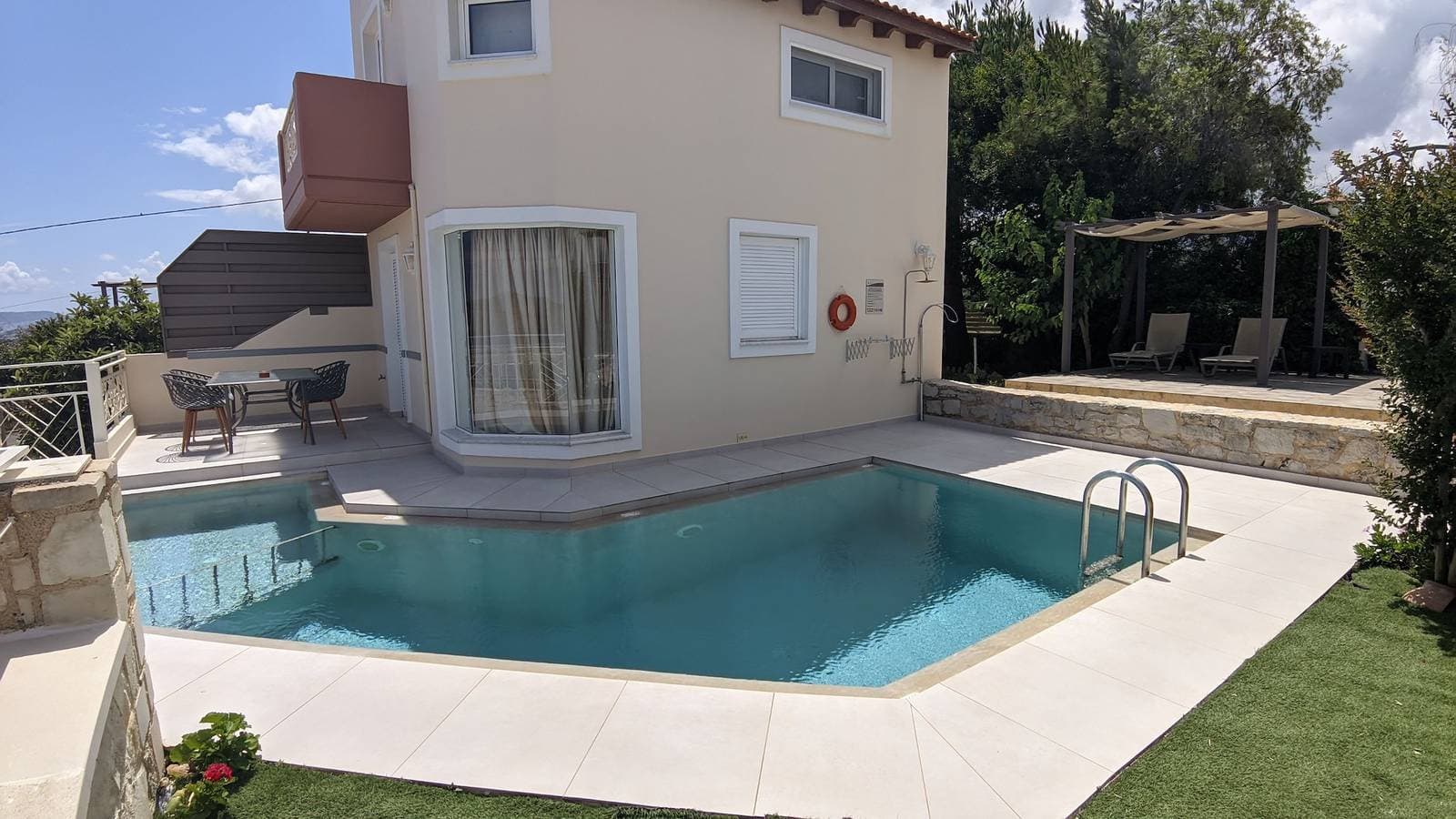 Foto 2 von 7: Pantanassa Villas - Villa Efterpe with Sea View
