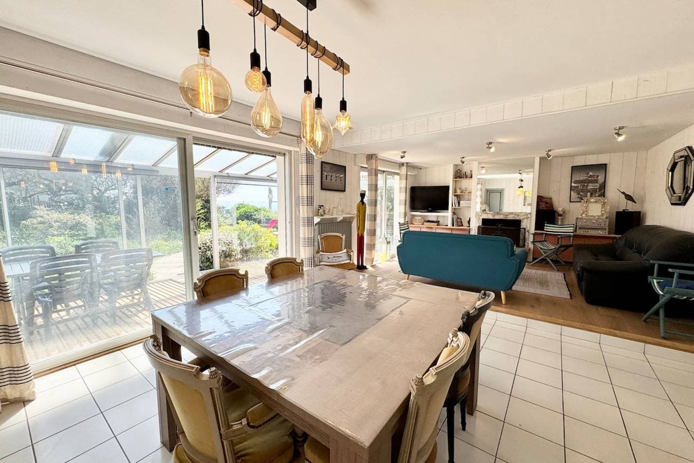 Foto 9 von 63: Ferienhaus für 8 Personen mit Terrasse