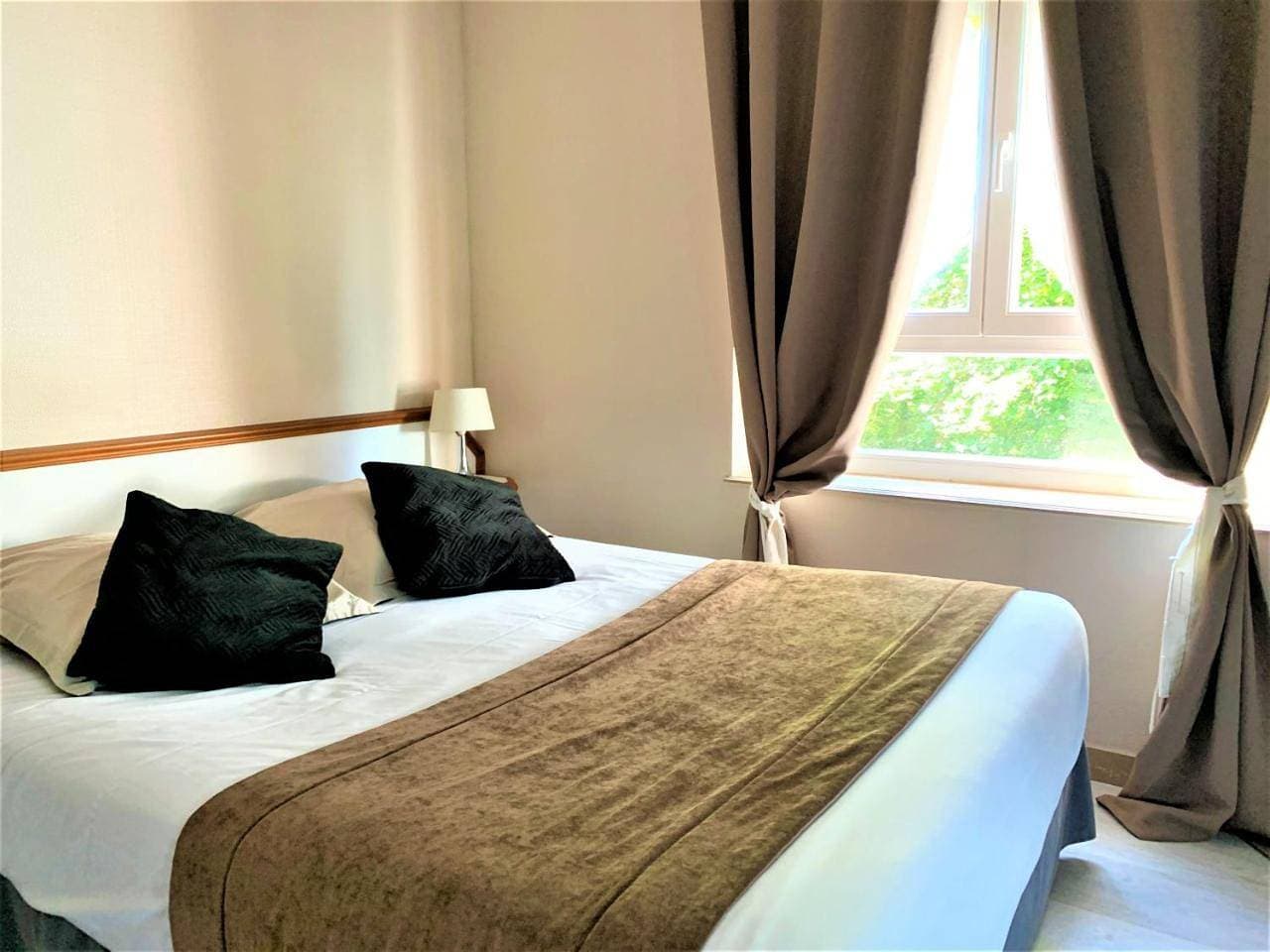 Foto 9 von 10: Small Double Room