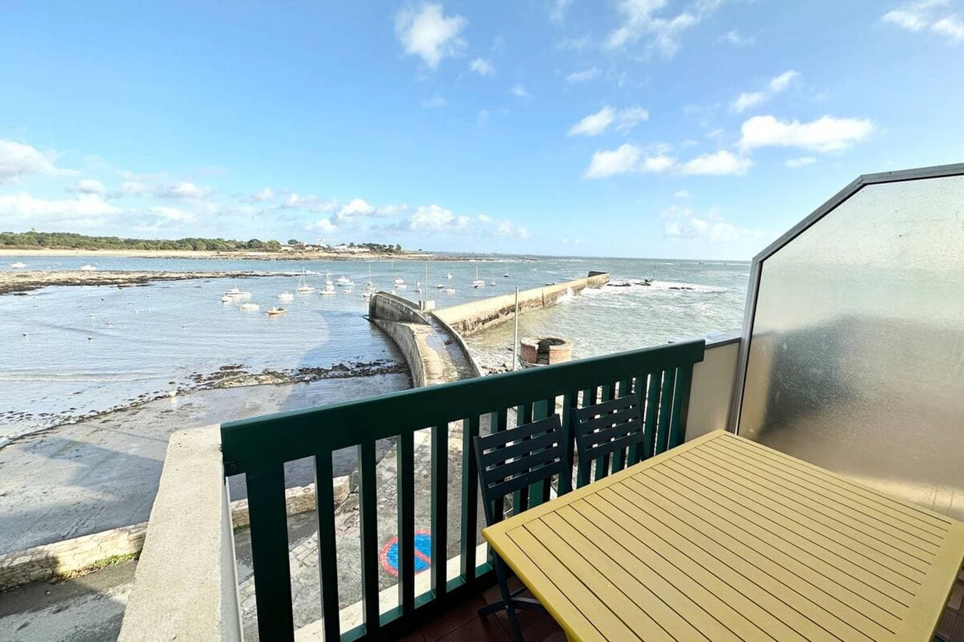 Foto 4 von 30: Ferienwohnung für 5 Personen mit Terrasse