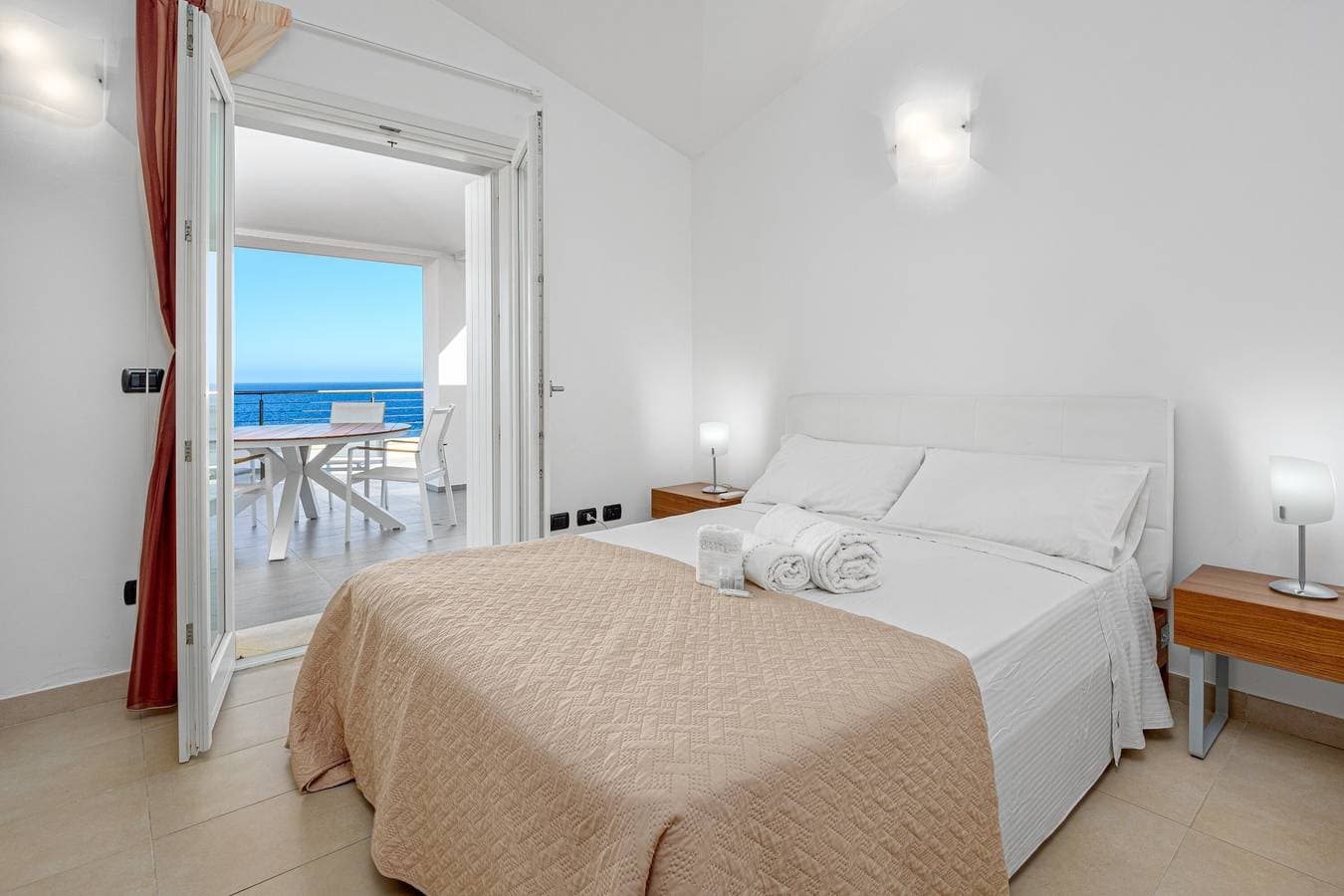 Foto 6 von 34: Ferienwohnung 12A in der Villa Marconi mit Meerblick und Panoramaterrasse