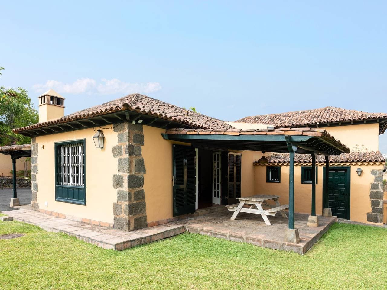 Foto 10 von 39: Ferienhaus für 4 Personen mit Terrasse