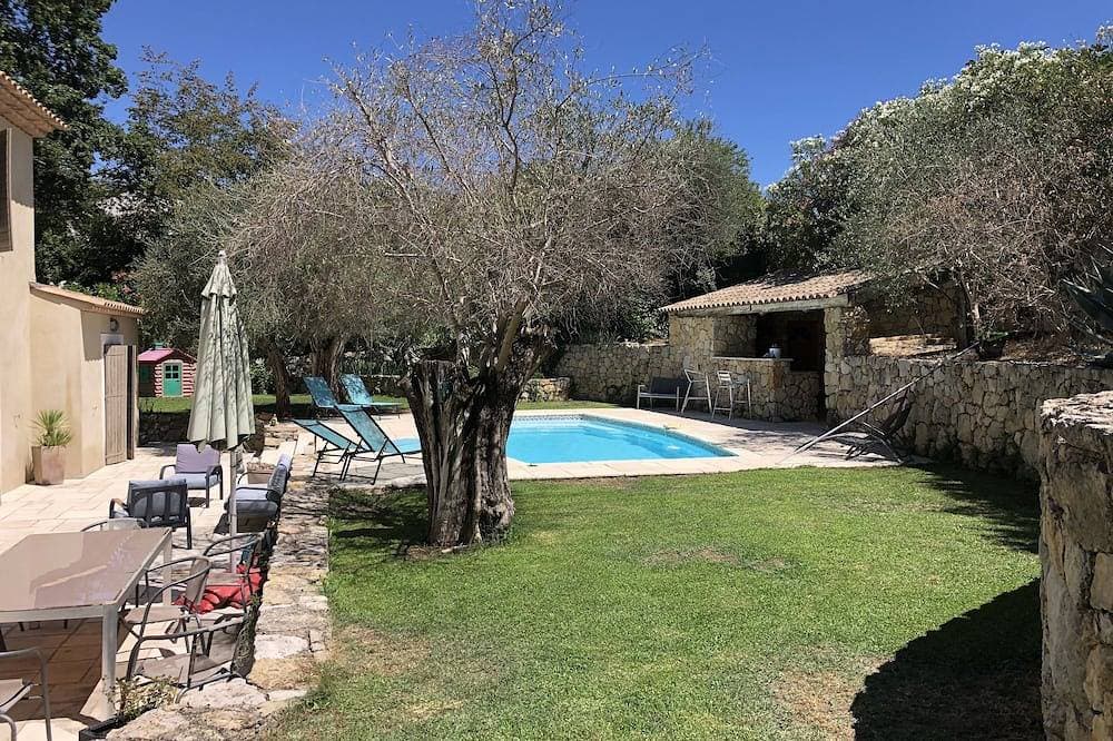 Foto 13 von 30: Superb house with heated pool in a beautiful garden