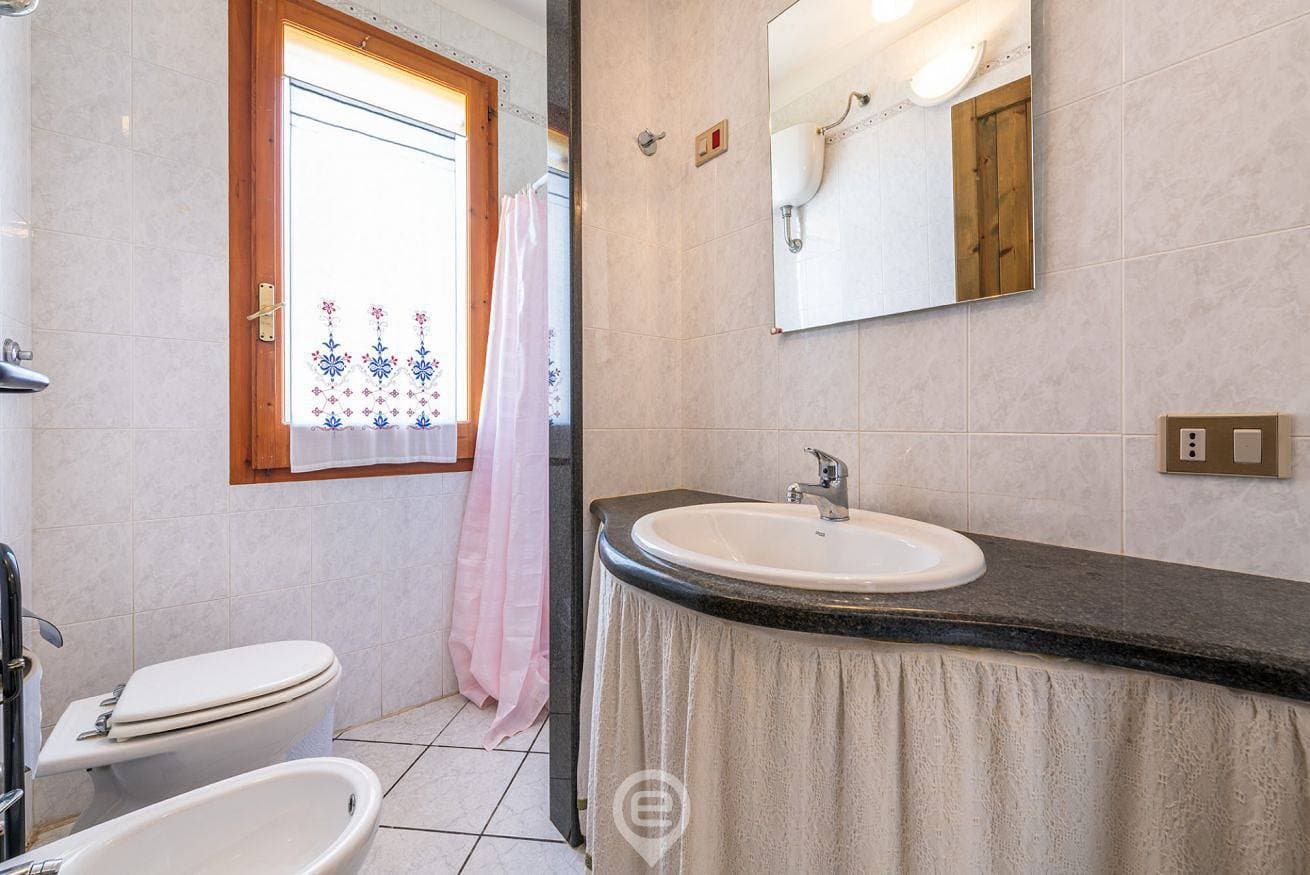 Foto 5 von 30: Villa für 4 Personen mit Garten
