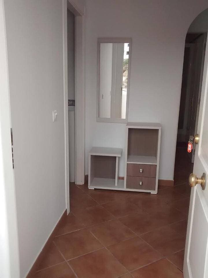 Foto 13 von 16: Two-Bedroom Apartment