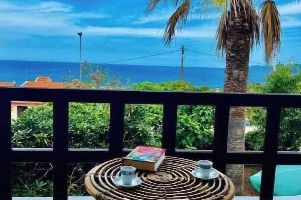 Villa with Beautiful Private Garden & Breathtaking Sea View 1